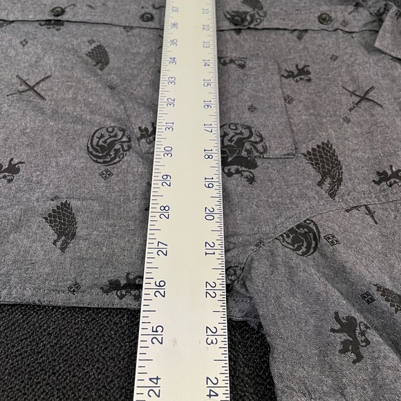 Game of Thrones HBO Grey Button Down short sleeve  Shirt Men's Size L - Picture 5 of 10